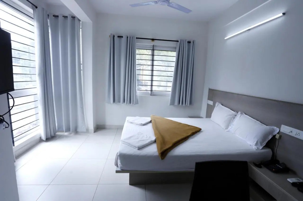 Hotel Gurudev Residency