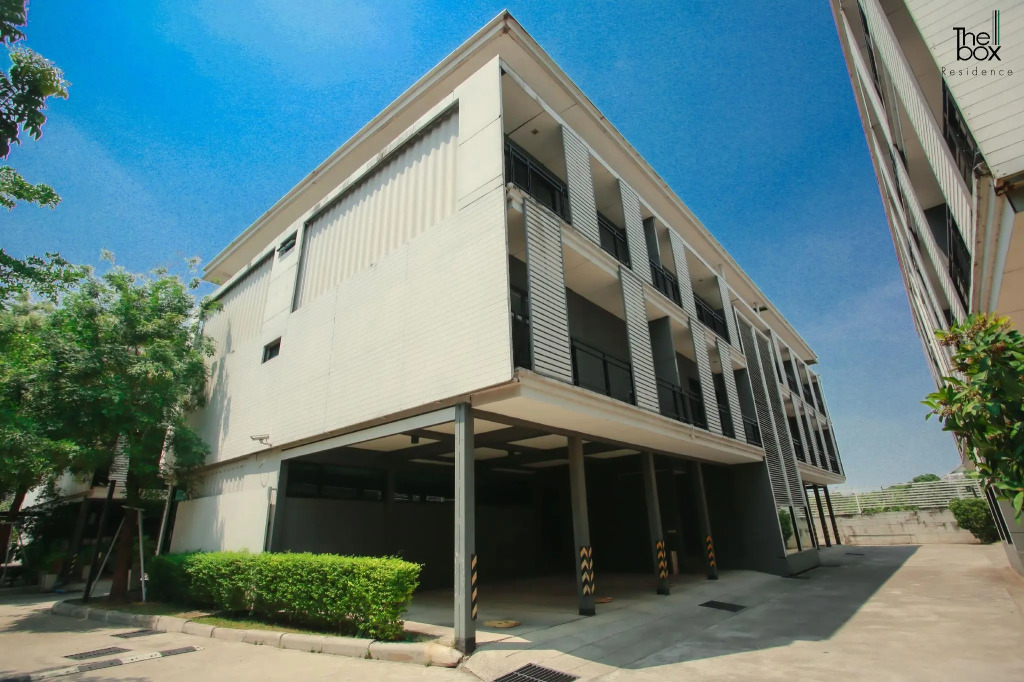 The Box Residence