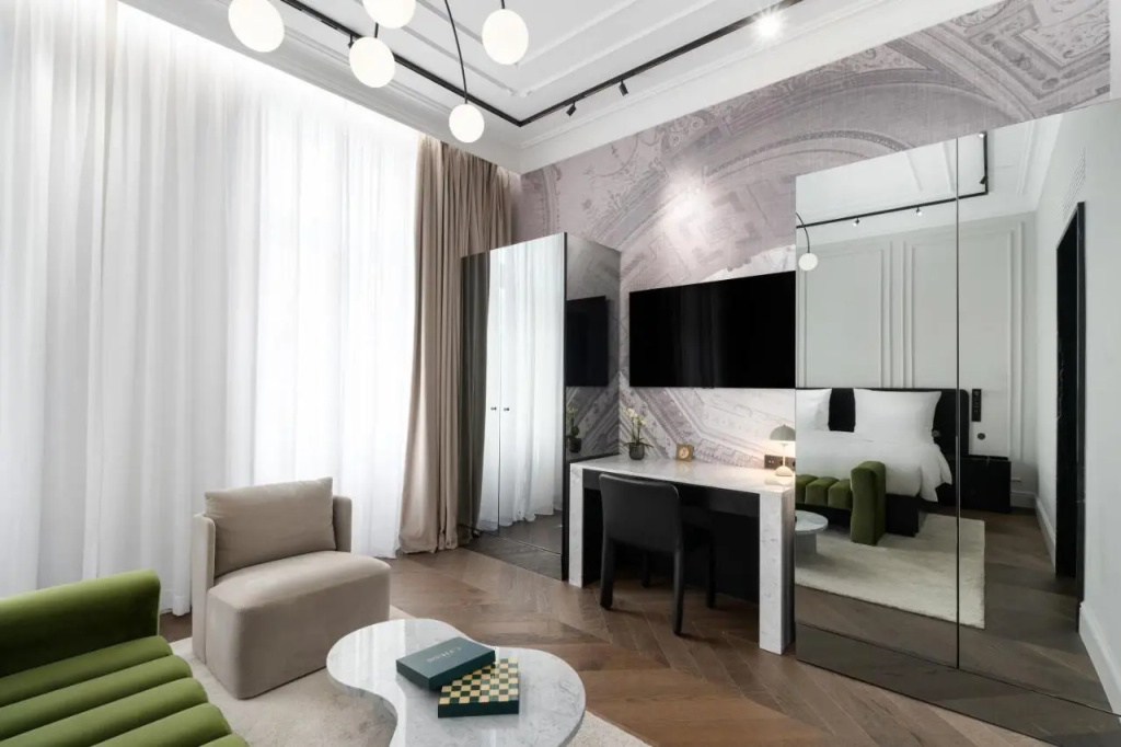 The Best Hotel in Brussels (TEST HOTEL)