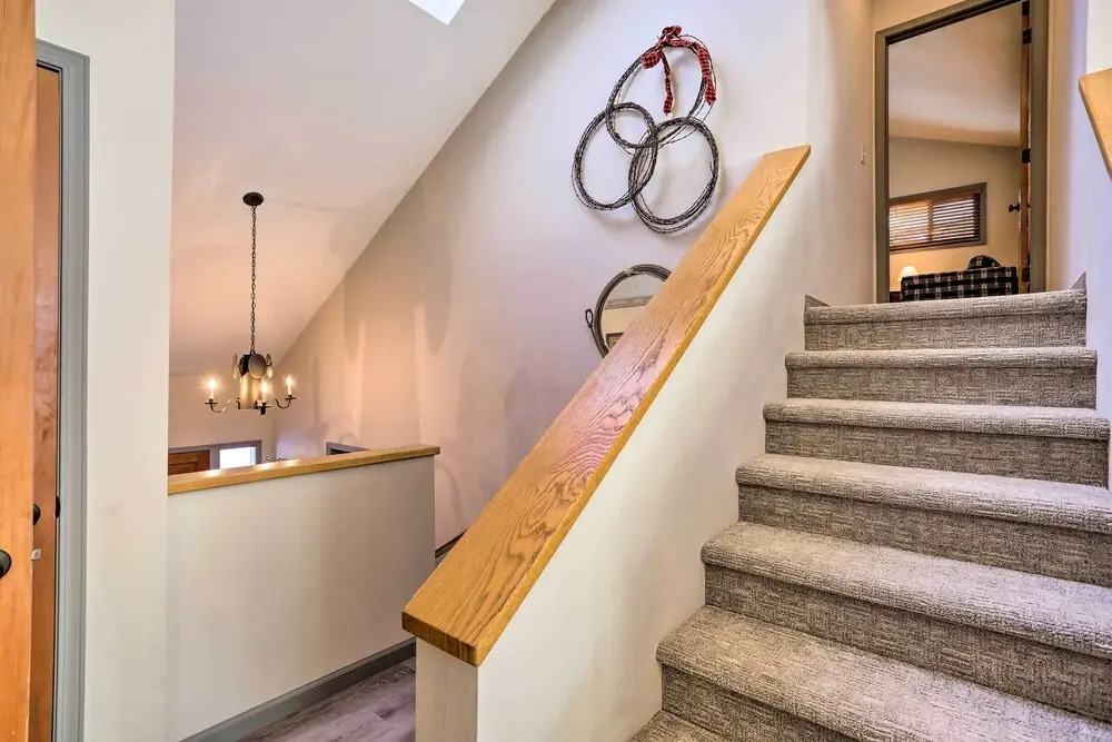 Charming Mtn Home on Golf Course ~ 4 Mi to Slopes!