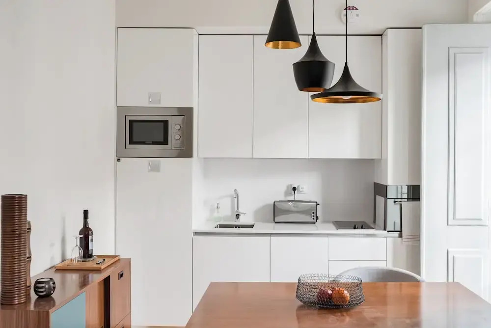Lis001 · Mid-century Inspired Apartment With River Views
