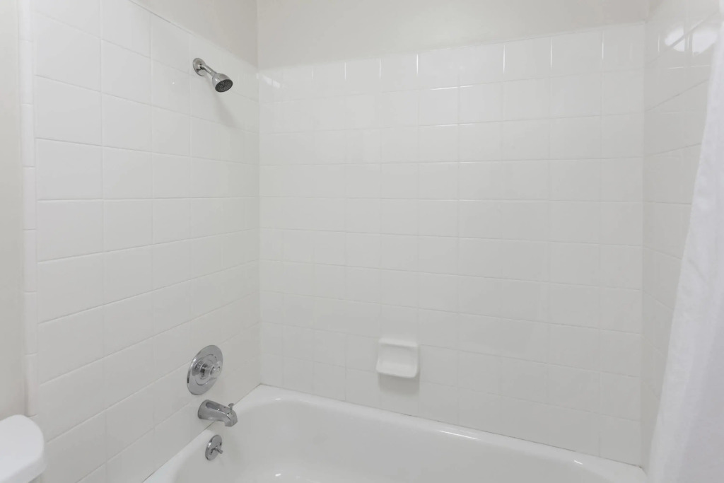 Super 8 by Wyndham Visalia