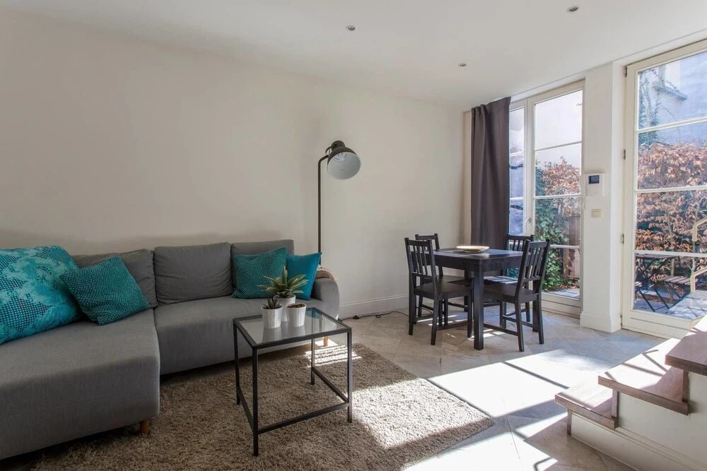 Saint Pauls Suite 24