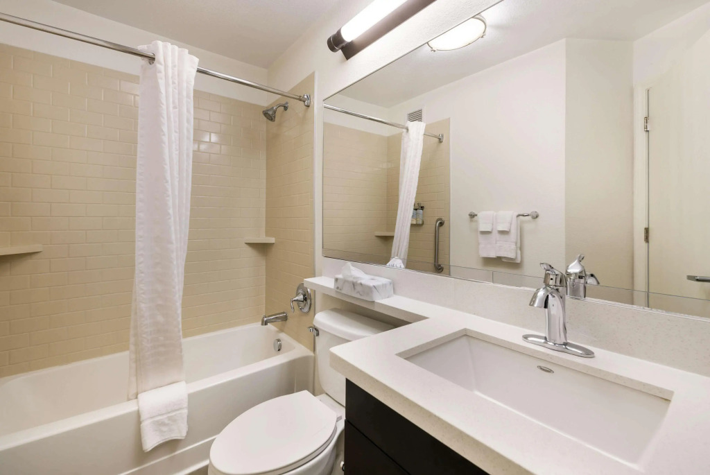 Sonesta Simply Suites Hampton