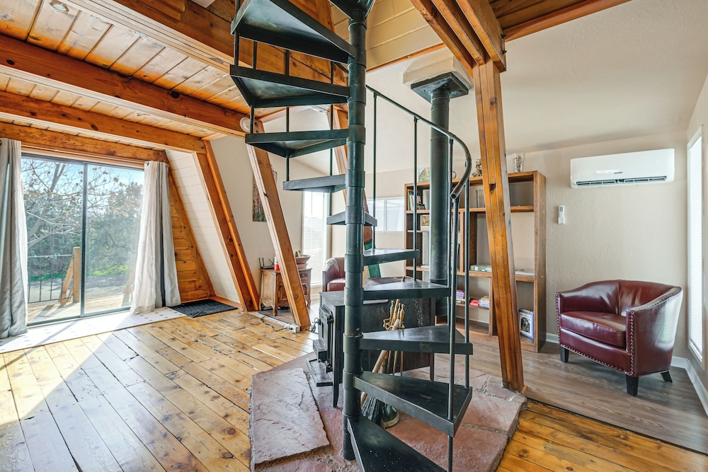 Hike, Bike & Atv! A-frame Rimrock Cabin w/ Views
