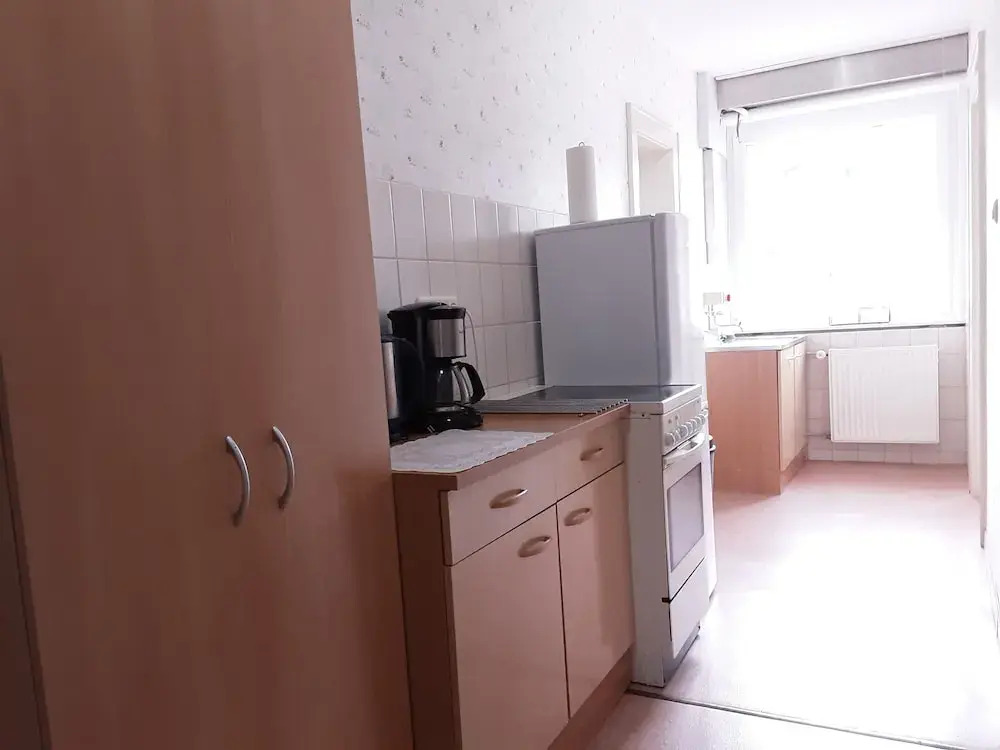 Apartmenthaus am Waldrand- Küche - Frühstück - Balkon