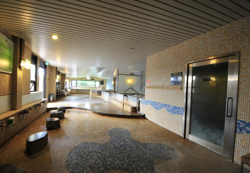 Chat Hot Spring Resort