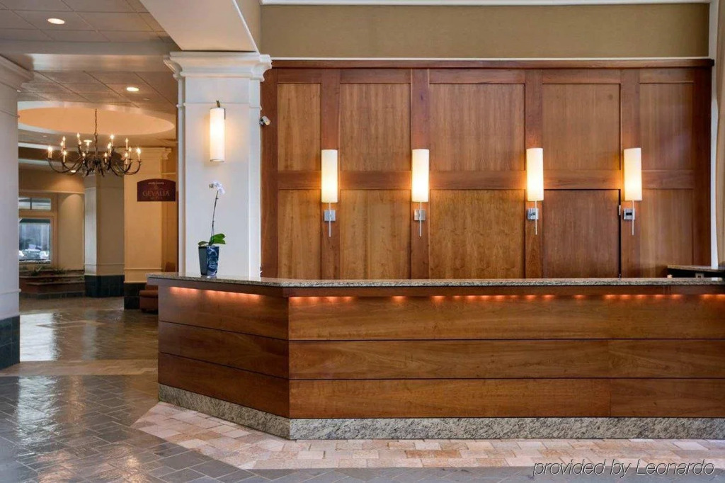 Hilton Suites Chicago/Oakbrook Terrace