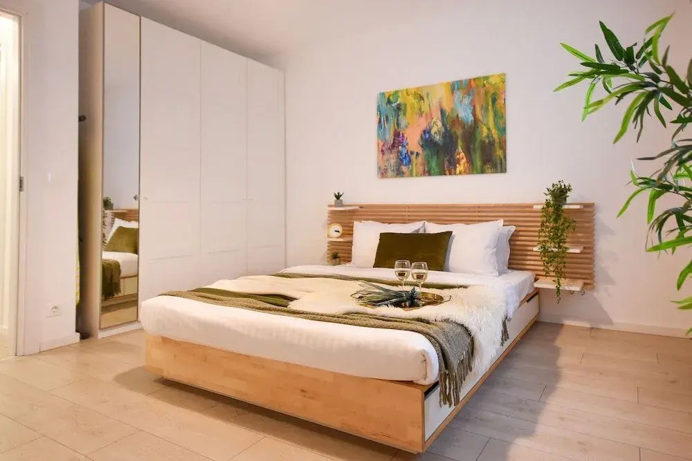 The Comfy Spot. 1 BR with Parking Included