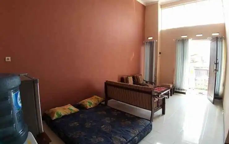 Ken's Villa 8 Malang - Two Bedroom