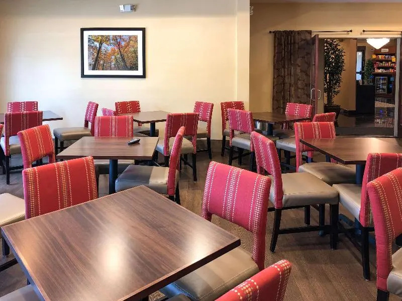 Comfort Suites