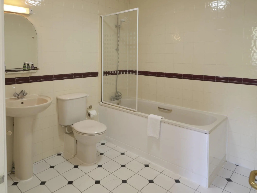 Hitchin Priory Hotel