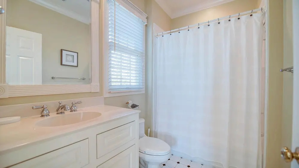 162 Marsh 5 Br home by RedAwning