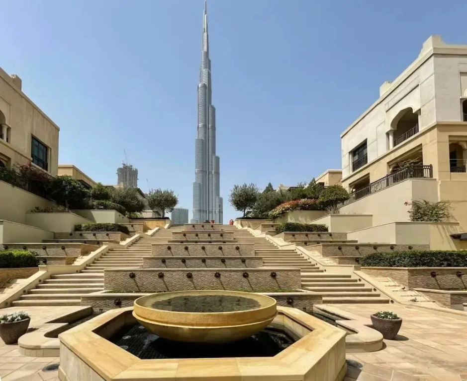 Silkhaus Arabian Vibes Souk al Bahar Access Pool