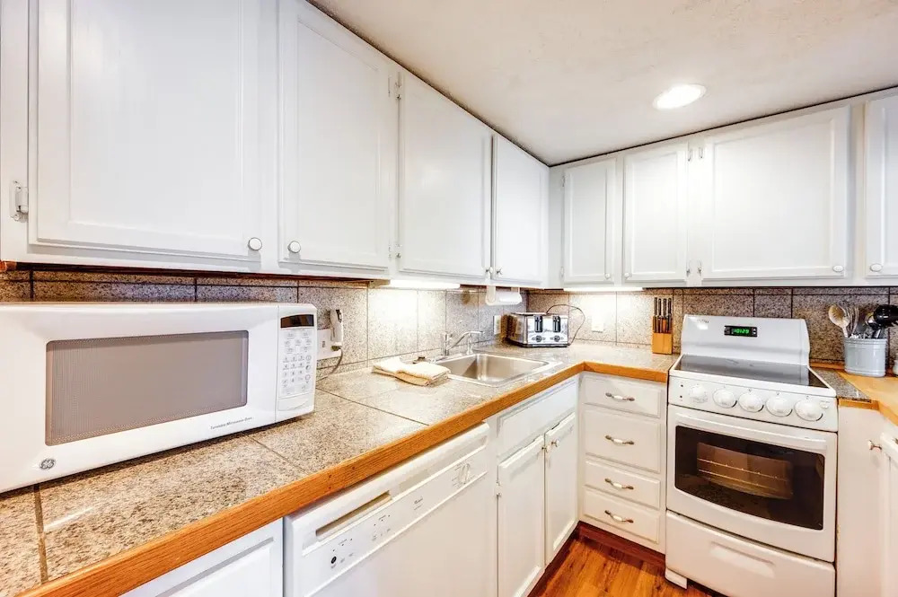 Loon Mountain Townhome w/ Pool + Slope Views!