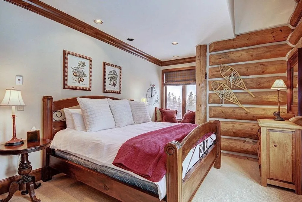 Ten Mile Estate 4 Bedrooms 4.5 Bathrooms Home