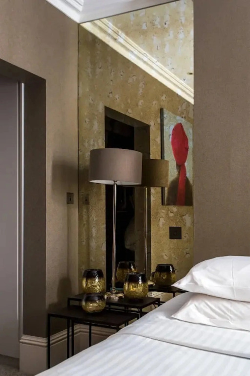 Nevern Square VIII by onefinestay