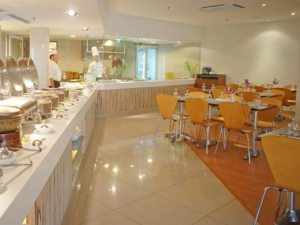 Grand Dormani Rajah Court Hotel