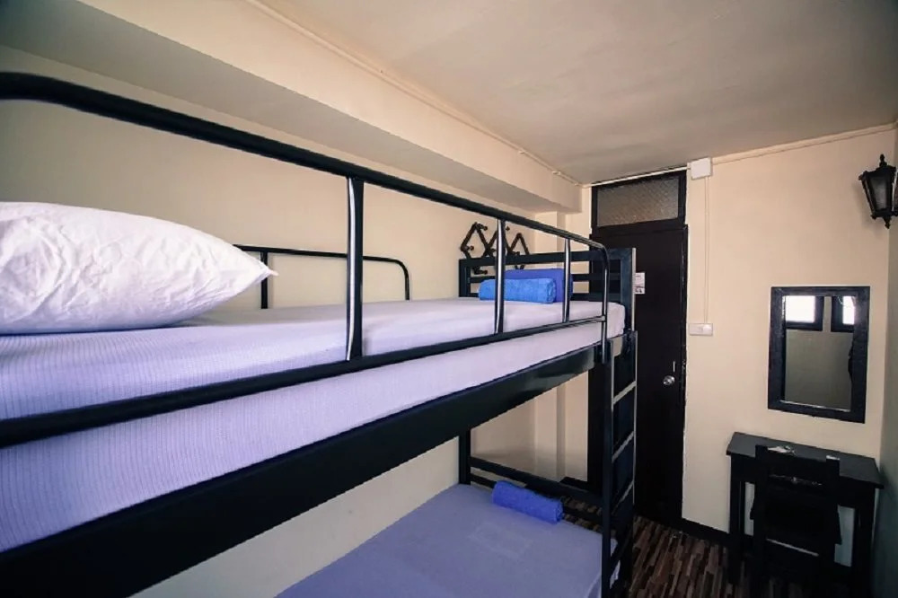 YHA Bangkok Downtown at Station S3 - Hostel