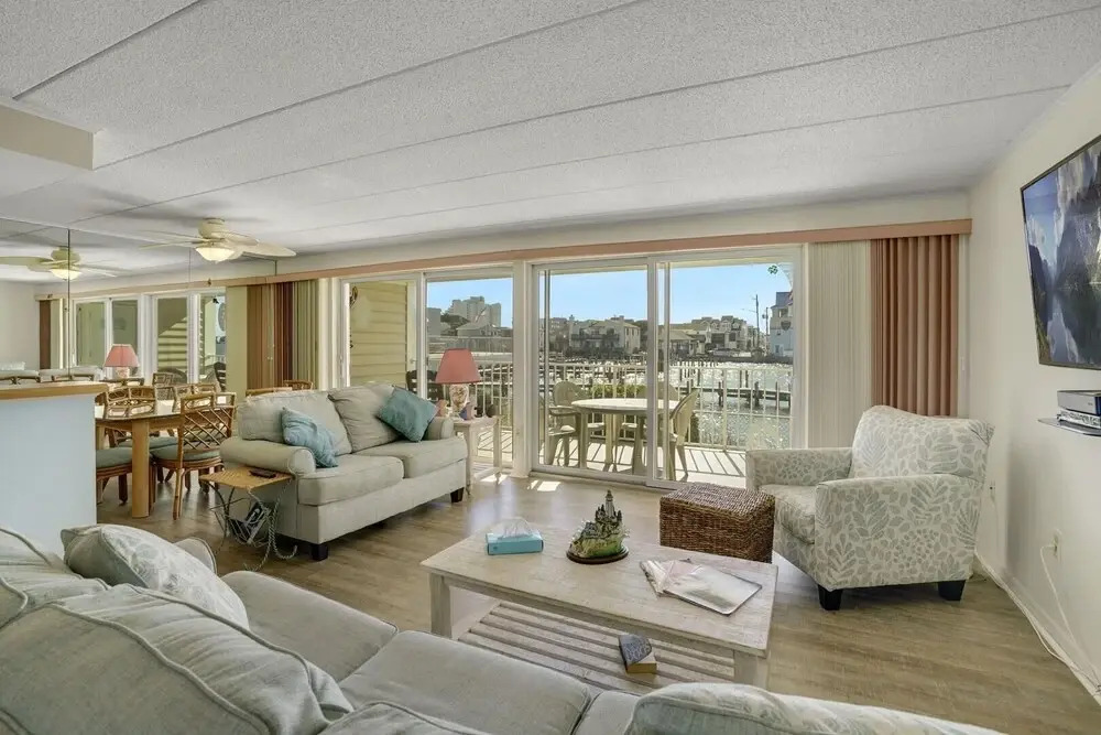 Thunder Island 139d 2 Bedroom Condo by RedAwning