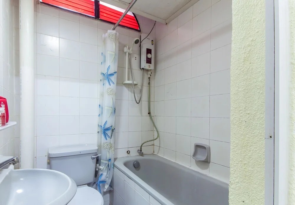 ZEN Home Lagenda Homestay