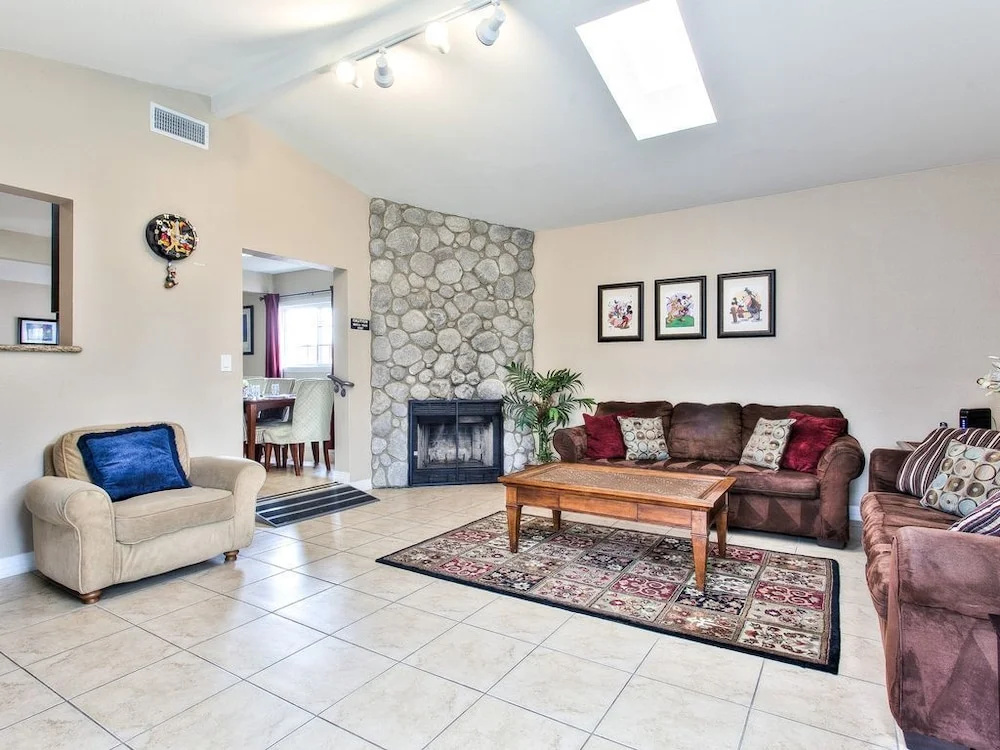 Atlantis - 4 Br Home