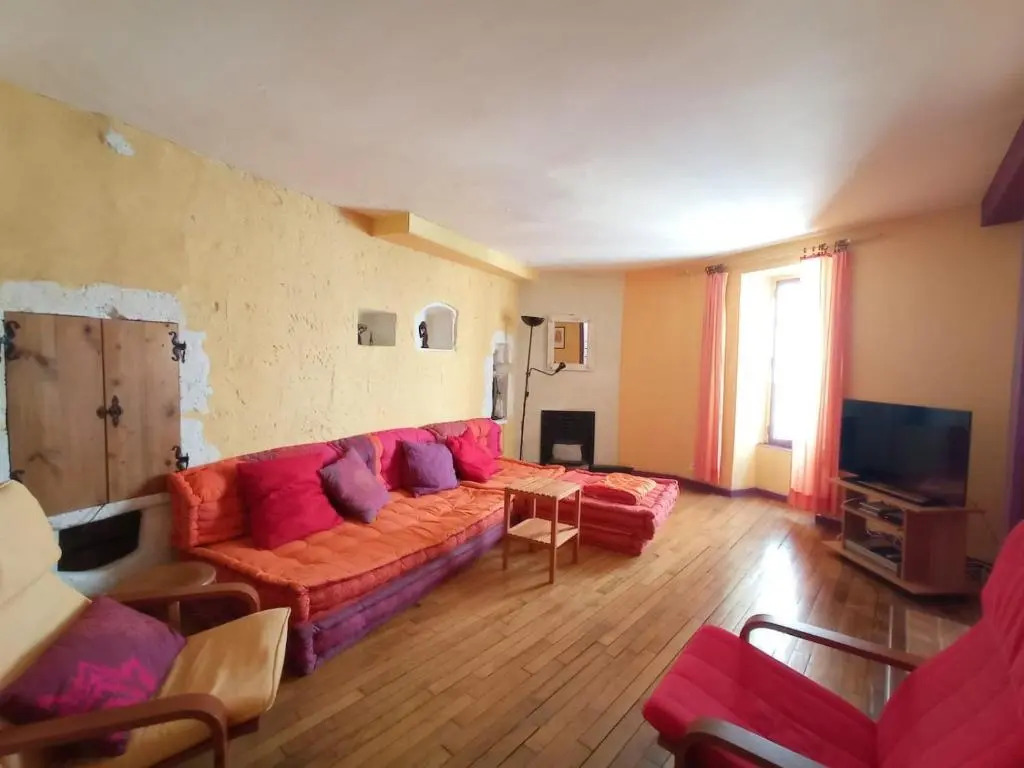 Appartement au coeur du village- Ref12