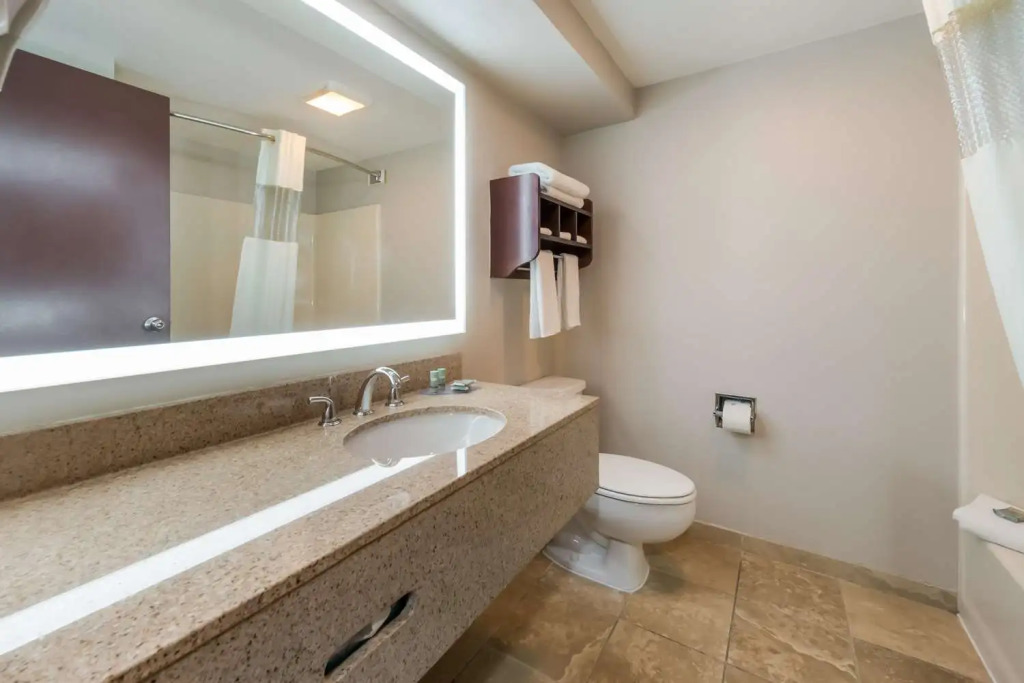 Holiday Inn Express & Suites Burlington - Mount Holly by IHG