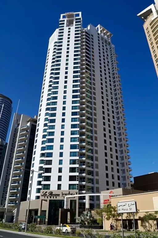 Expansive 2BR in La Riviera by Deluxe Holiday Homes