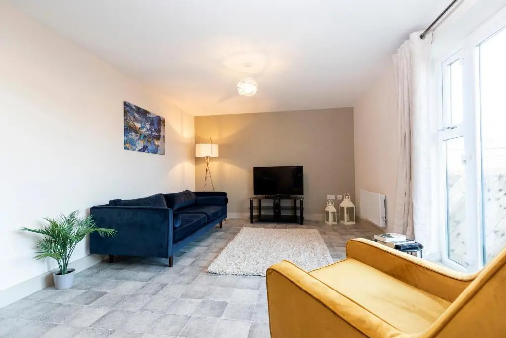 Avery House 2 - Two Bedroom with Outdoor Terrace by BPNE