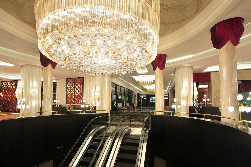 Royal Plaza Hotel and Casino