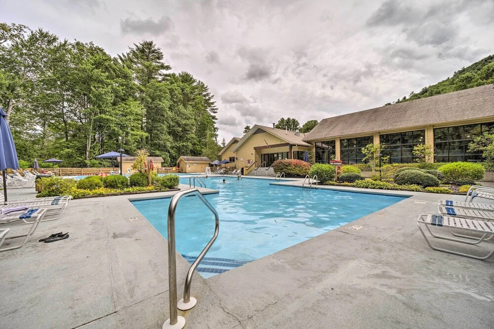 Newly Renovated: Pet-friendly Sapphire Retreat!