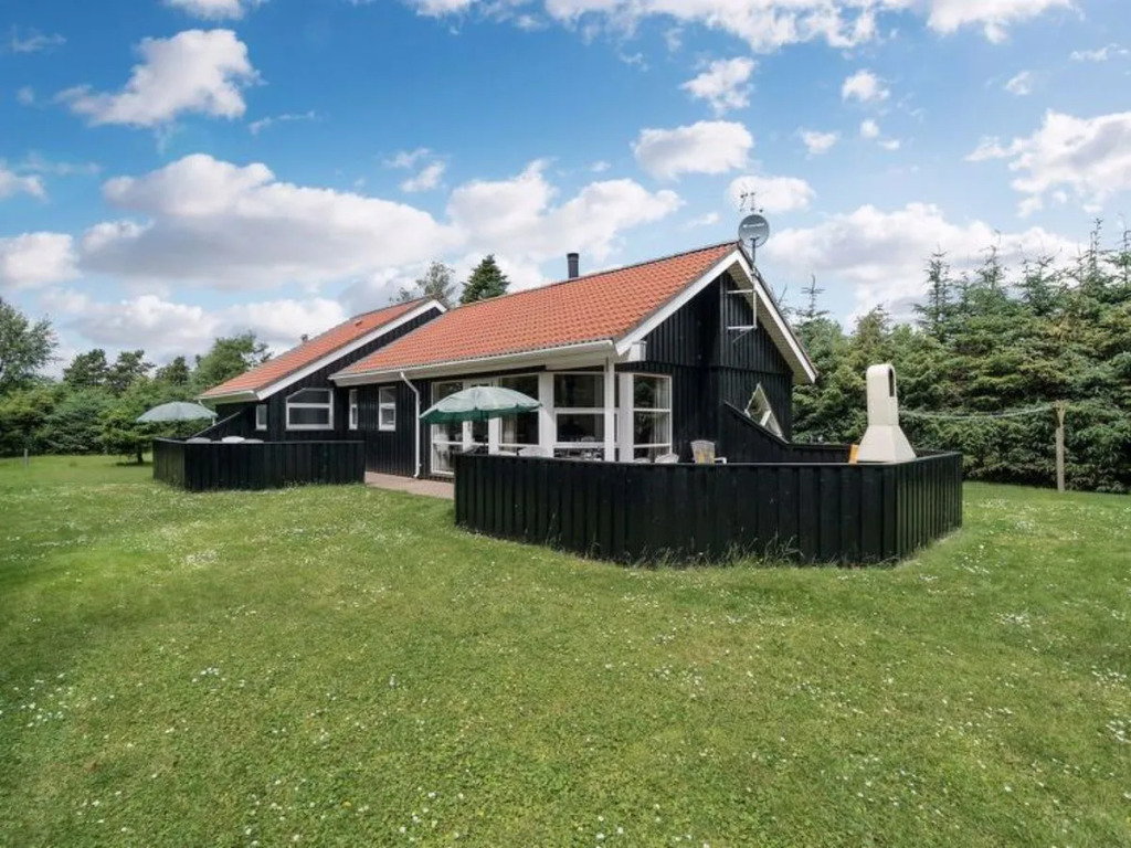 "Hemming" - 300m from the sea in NE Jutland