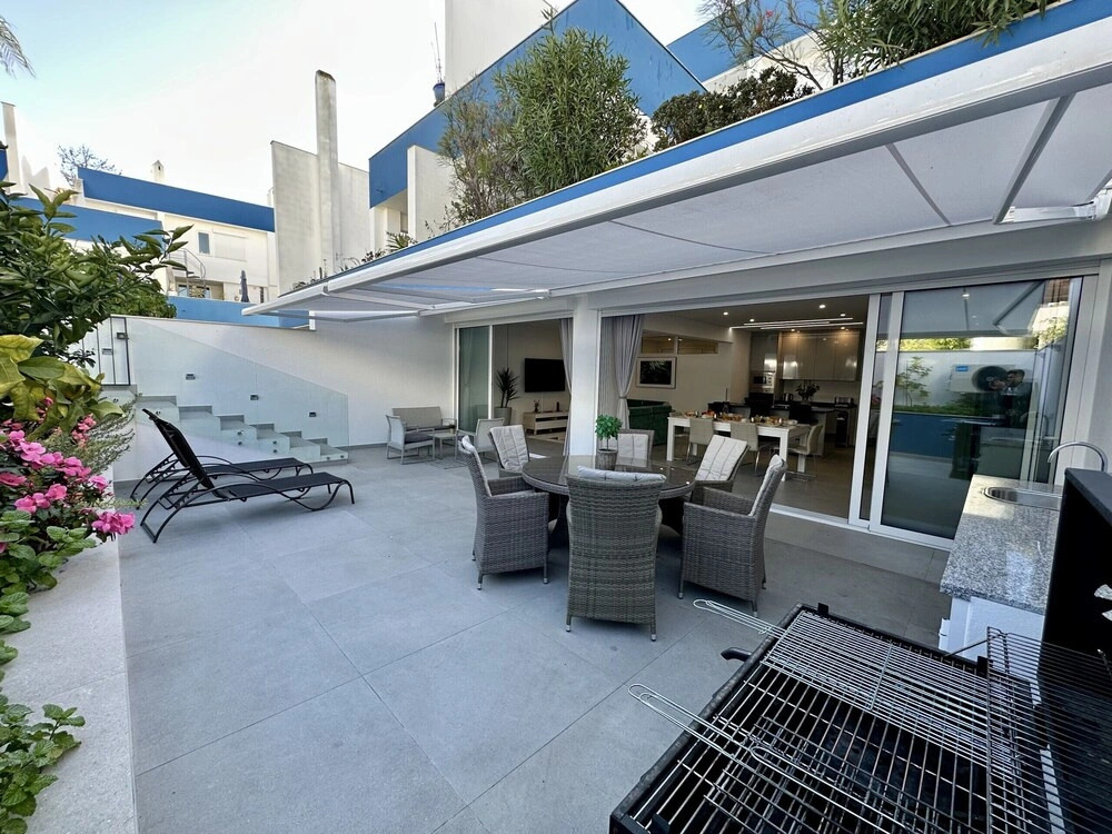 Quarteira Deluxe With Pool by Homing