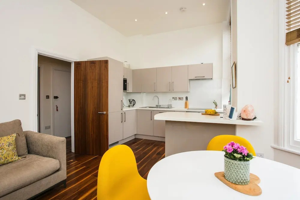 1 Bedroom Flat Near Warwick Avenue