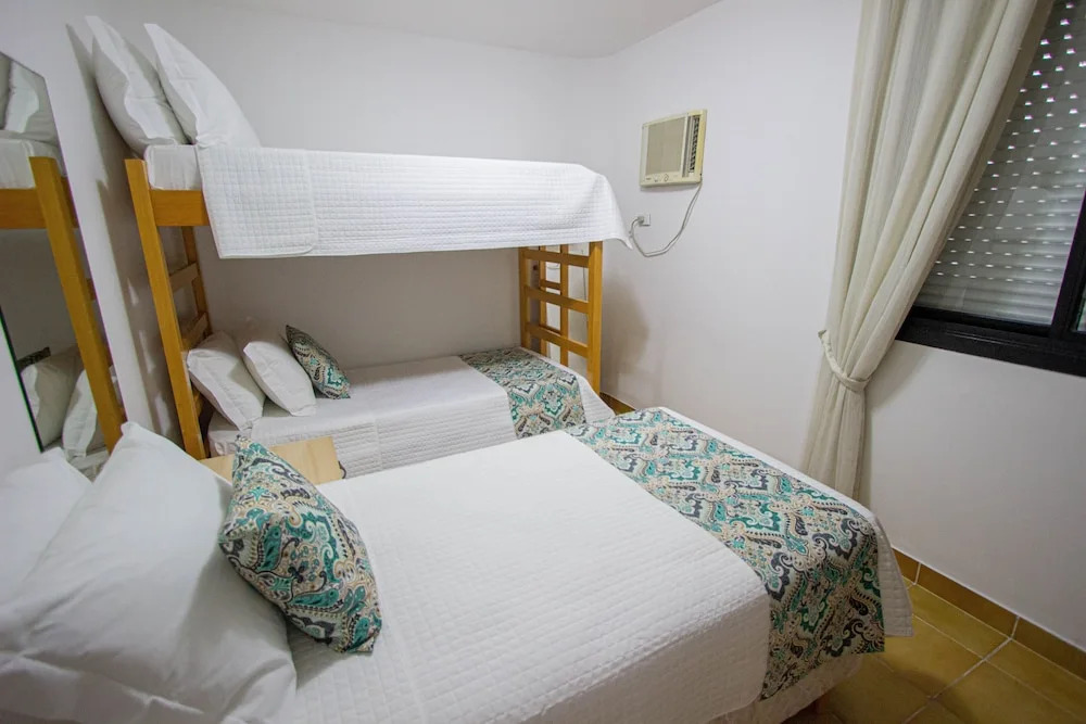 Apartamento com vista para o mar a uma quadra da praia