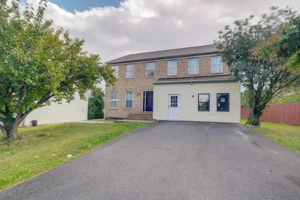 2 Mi to Umd: Apt w/ Free Parking in Silver Spring!