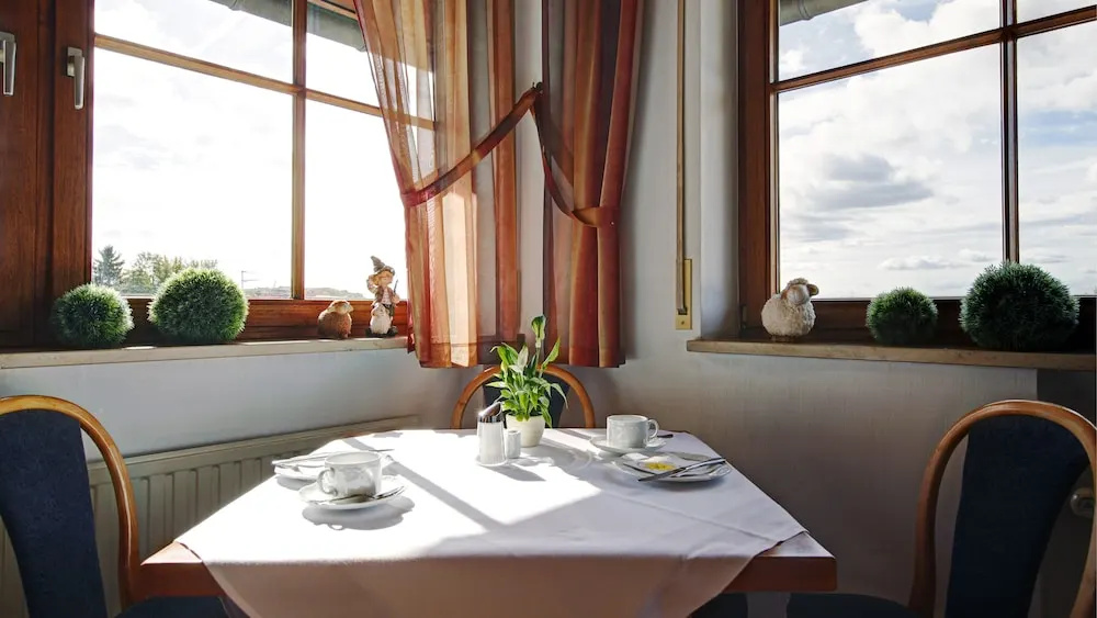 Hotel Bauer Großbettlingen