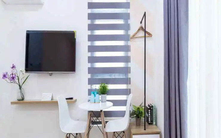Cozrum Homes - Charming Corner