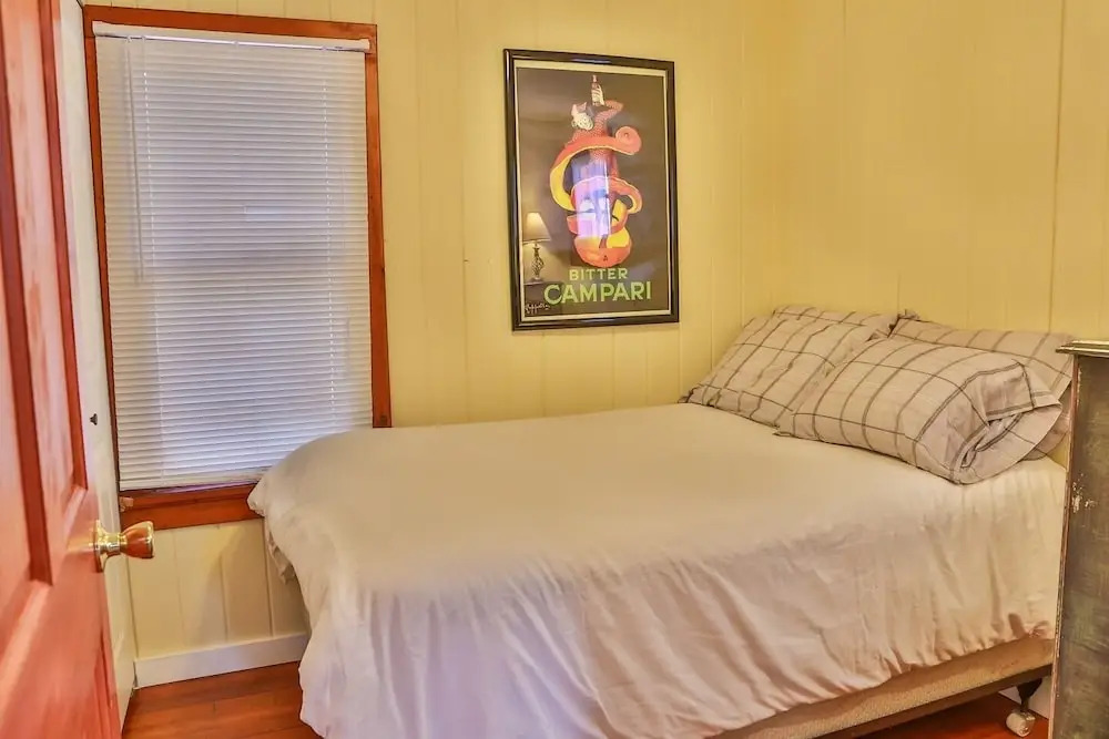 Northern Comfort - Hiller Vacation S 2 Bedroom Cabin