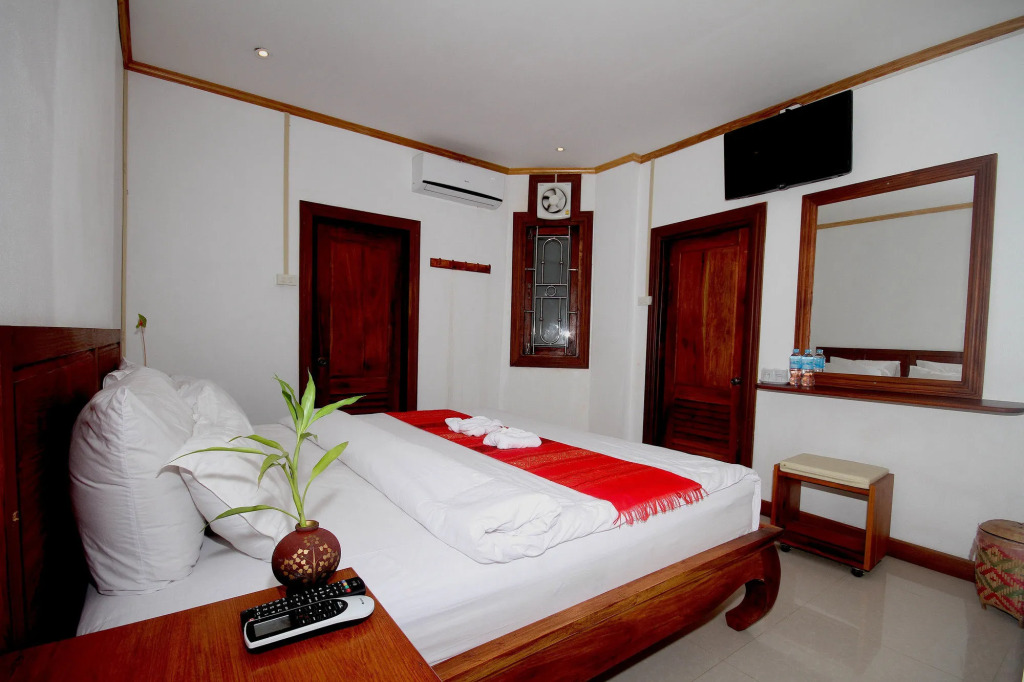 IQ Inn