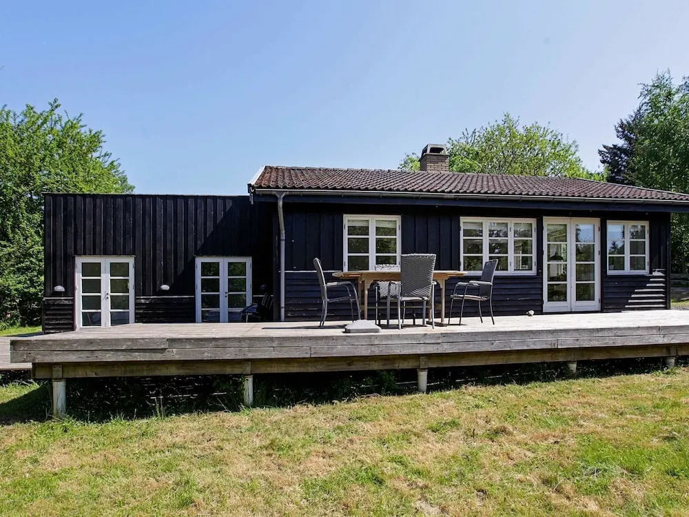 Attractive Holiday Home Hovedstaden by the Sea
