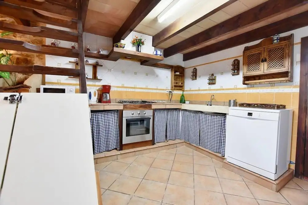 Villa - 4 Bedrooms with Pool - 107803