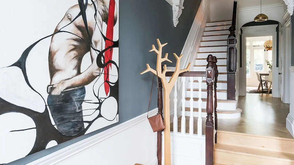 Beautiful, Grand House - Modern Art-Filled Interior