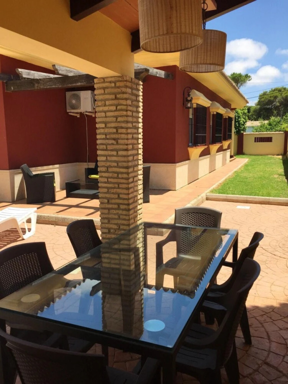 Villa With 3 Bedrooms in Chiclana de la Frontera, With Private Pool, Enclosed Garden and Wifi