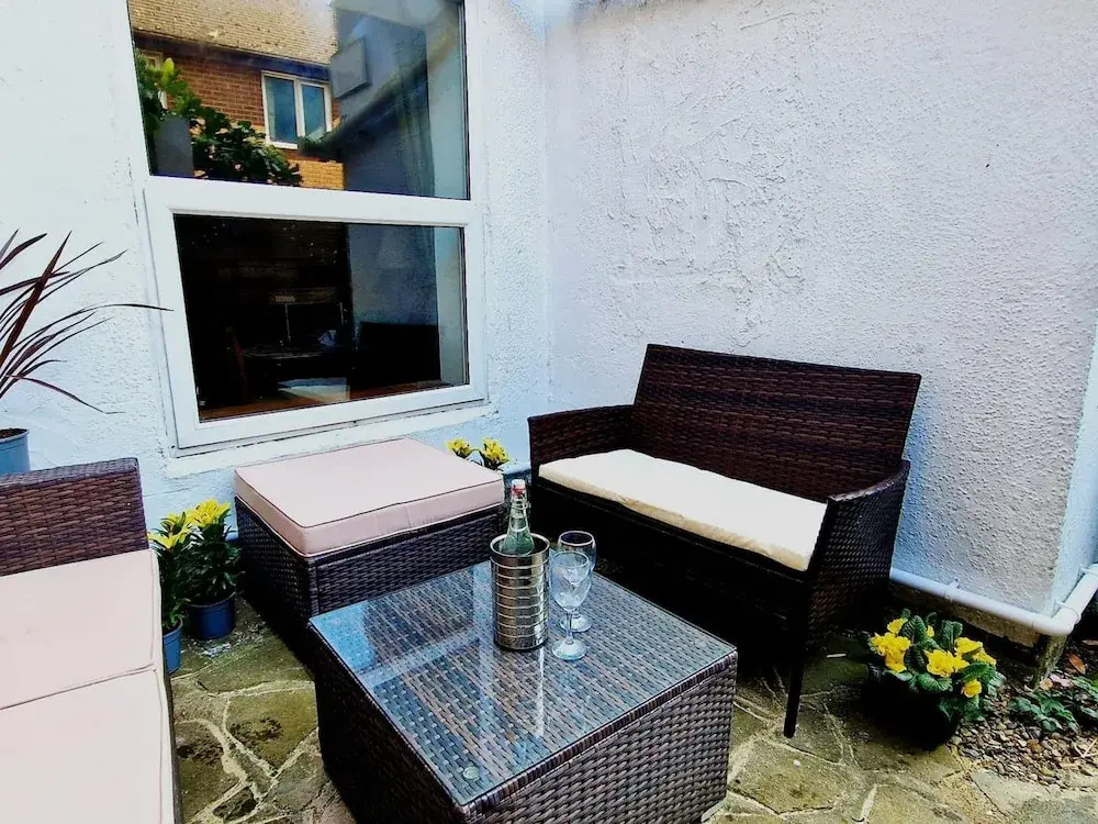 Large Family Getaways Metres From the Beach