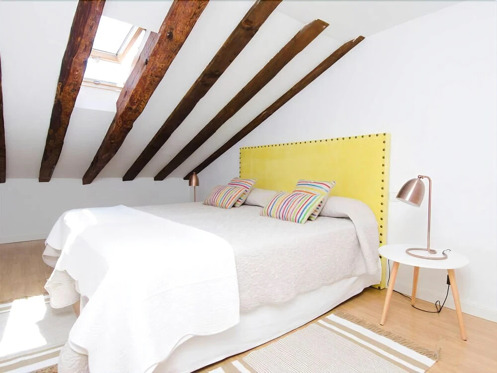 Plaza Santa Ana Apartment