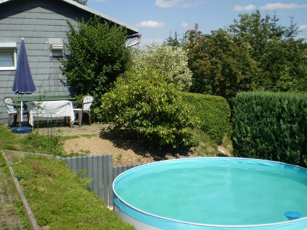 Heatable Pool Retreat