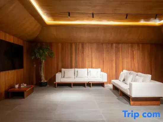 THE JAPANESE HOUSE by BRIDGE RETREATS