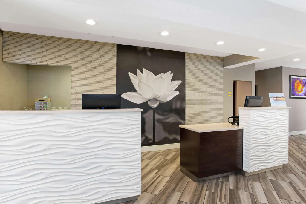 La Quinta by Wyndham Orlando Airport